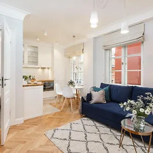  Apartment Plac Zamkowy - With View By Renters Poland